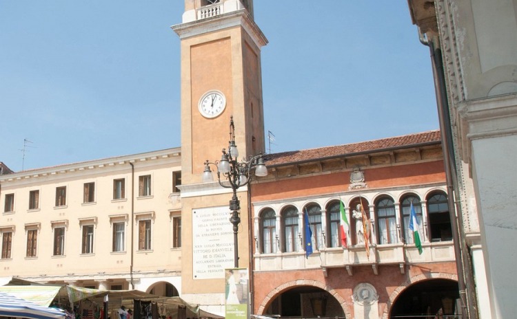 Palazzo Nodari sede del Comune di Rovigo.